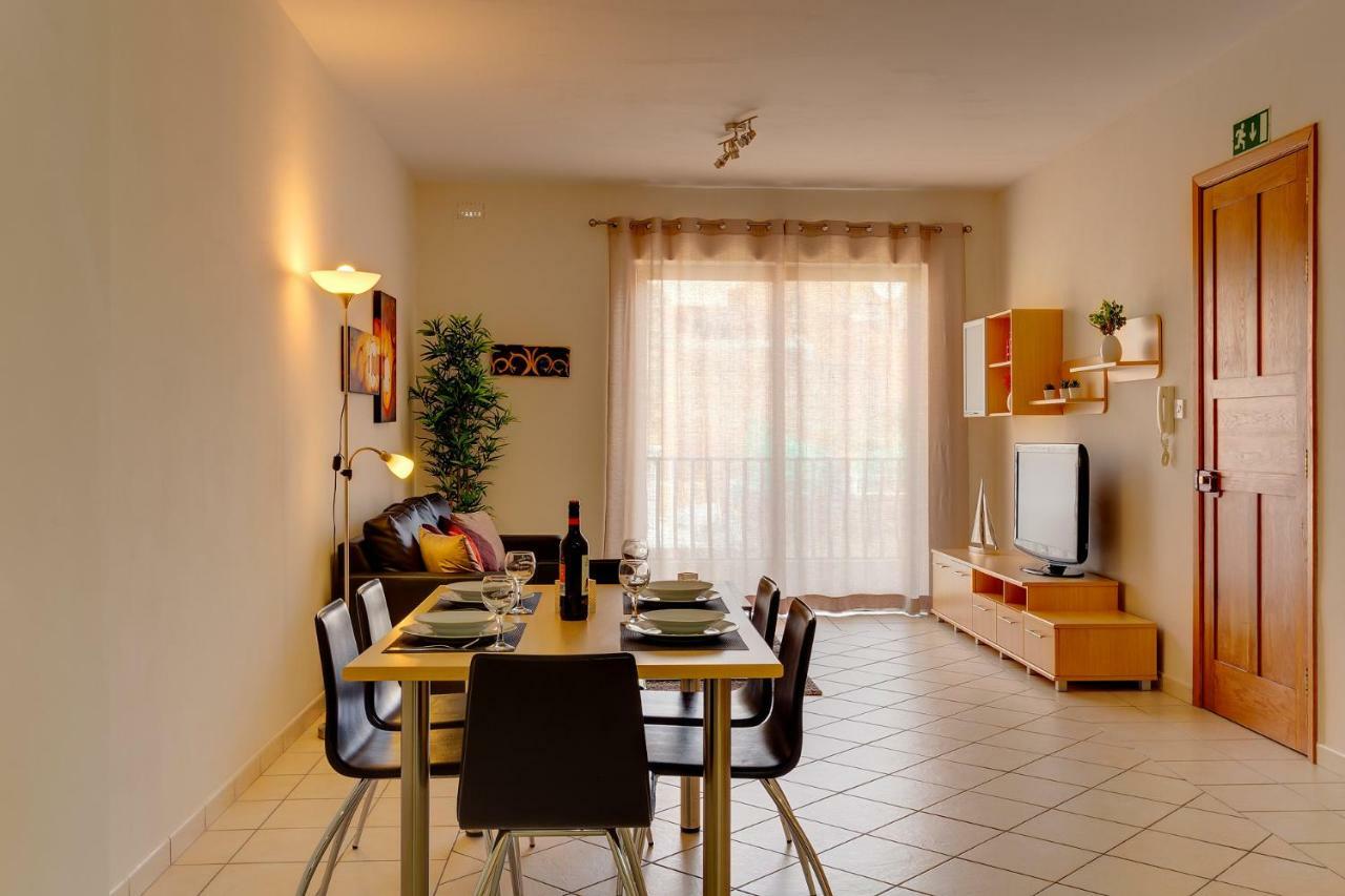 Spacious, Top Location Sliema Apartment Esterno foto