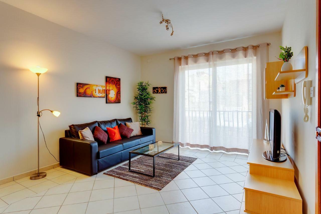 Spacious, Top Location Sliema Apartment Esterno foto
